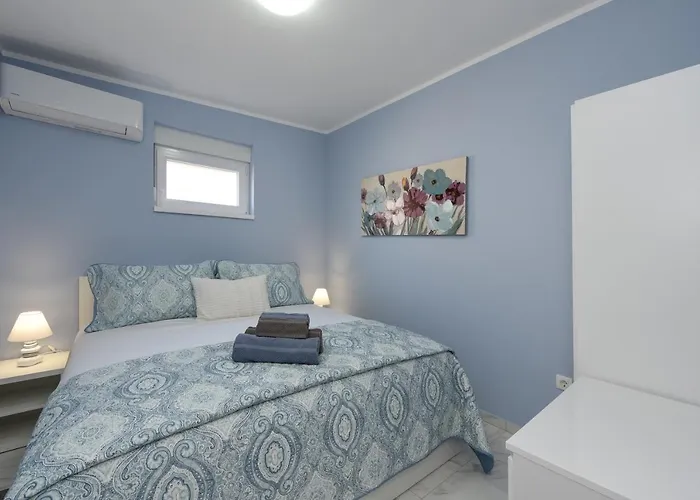 Endless Summer House Barbara