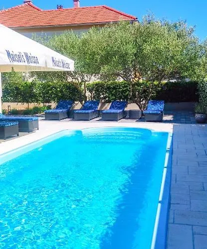 Endless Summer House Barbara Ζαντάρ