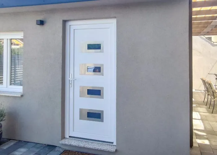 Endless Summer House Barbara Daire