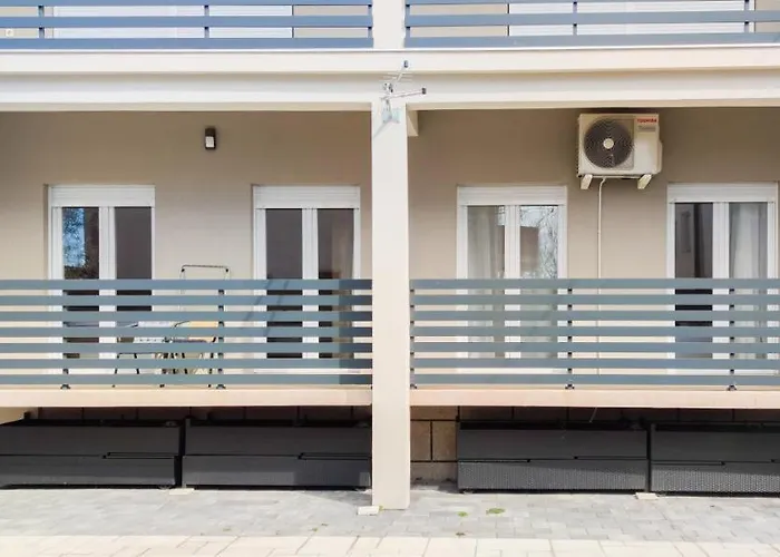 Endless Summer House Barbara * Ζαντάρ