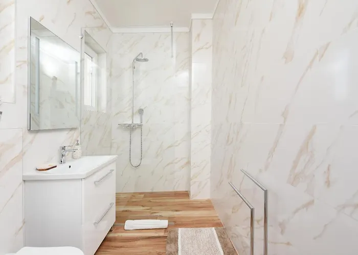 Endless Summer House Barbara