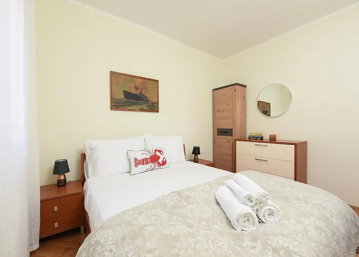 Endless Summer House Barbara Daire