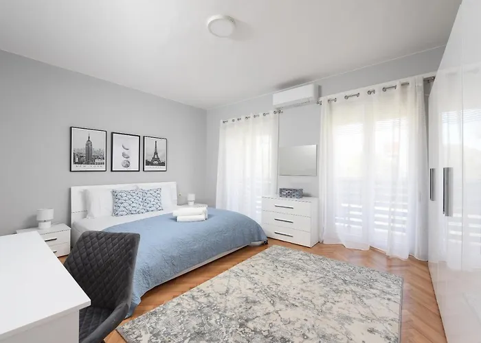 Endless Summer House Barbara Daire Zadar