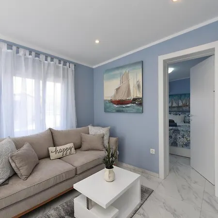 Endless Summer House Barbara