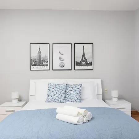 Endless Summer House Barbara